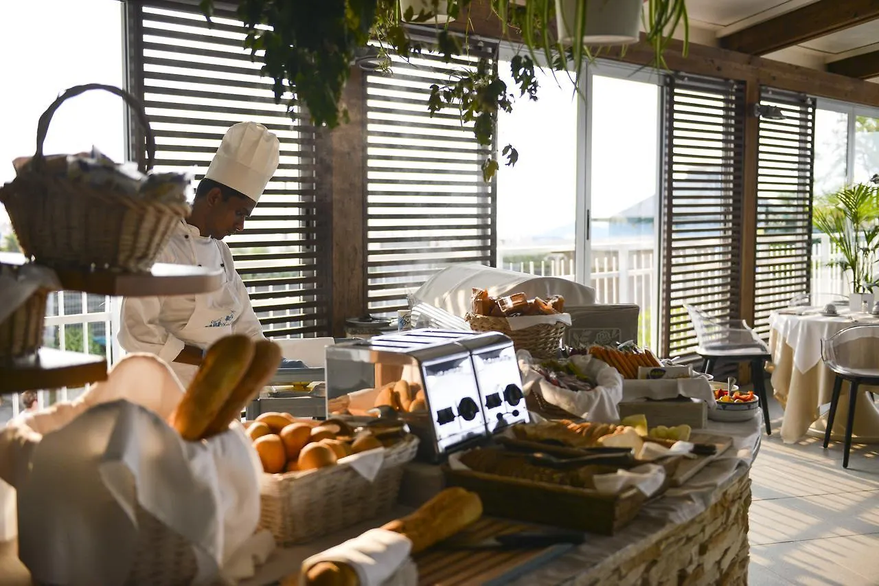Hotel Delle Nazioni Lido di Jesolo 4*,  Italy