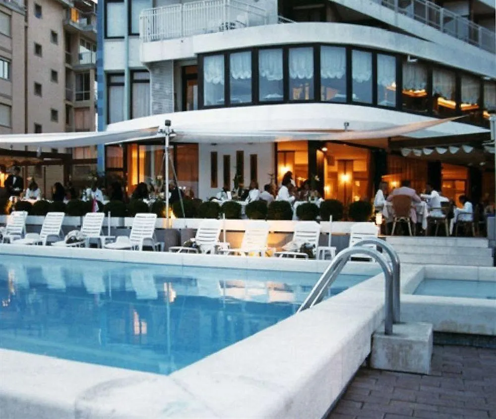 Hotel Delle Nazioni Jesolo 4*,